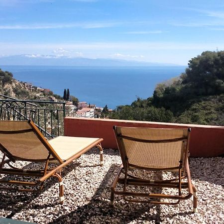Villa Vittorio - Splendid Panoramic Sea View Terrace Taormina Buitenkant foto