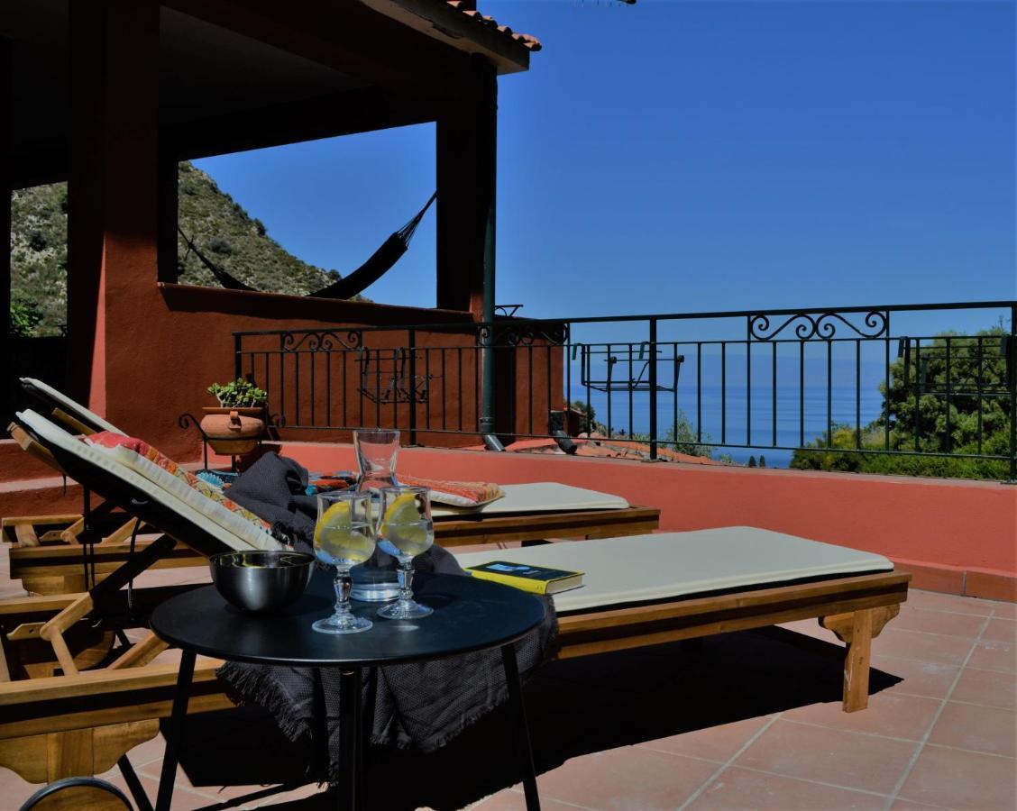 Villa Vittorio - Splendid Panoramic Sea View Terrace Taormina Buitenkant foto